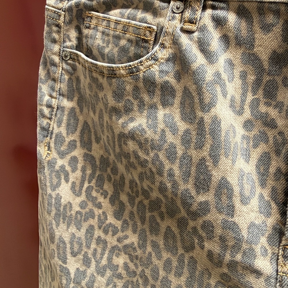 HIDDEN Leopard Wide Leg Jeans